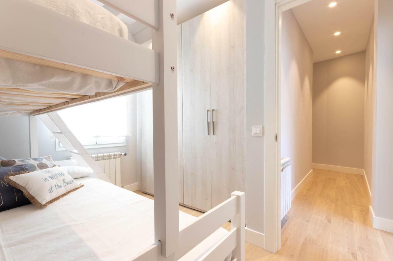 By Aston Apartment Guernica y Luno